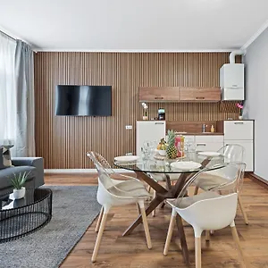 Sky9 Wienerberg Apartment